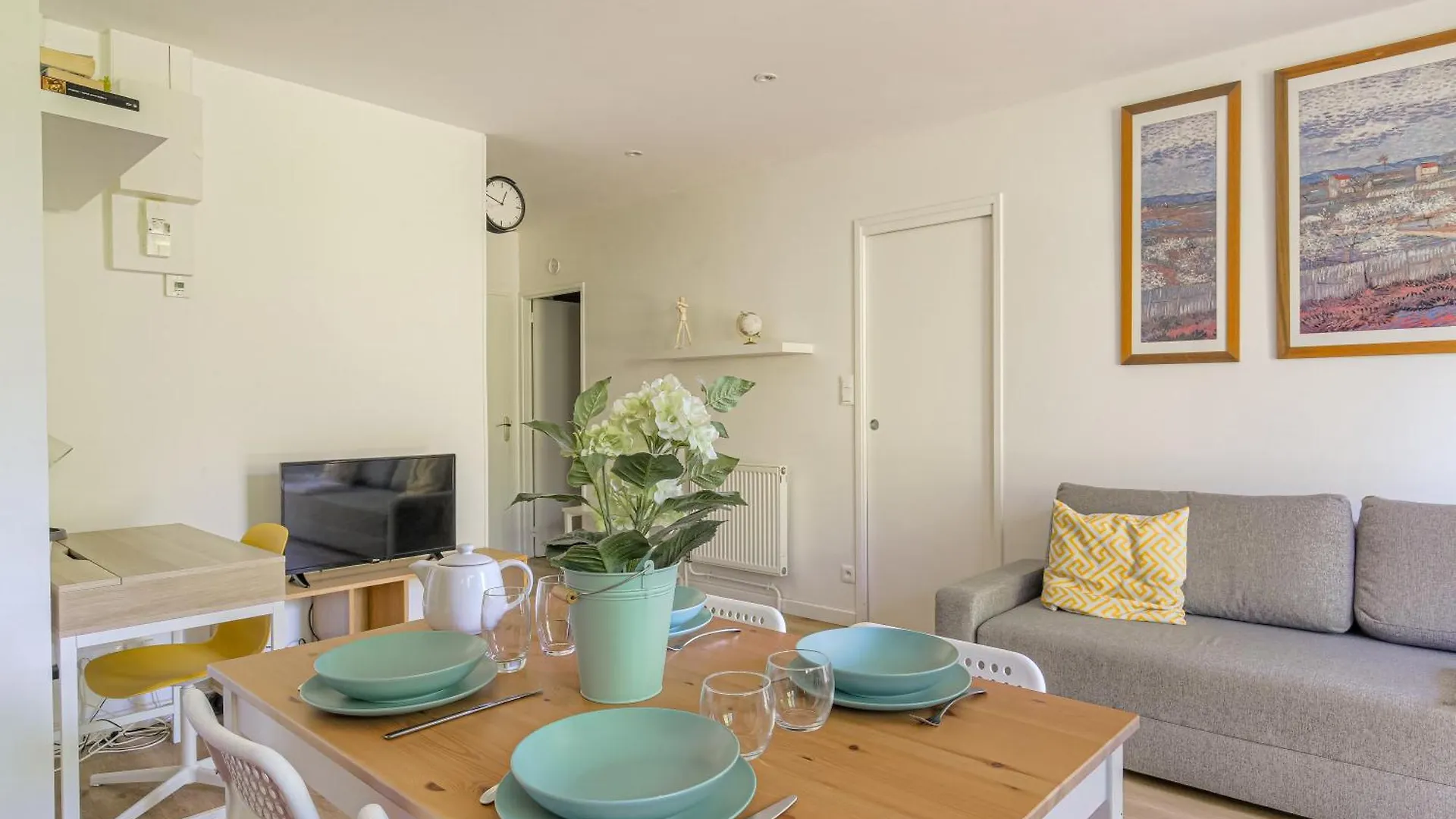 Joli Appartement A Caluire Avec Parking Et Jardin