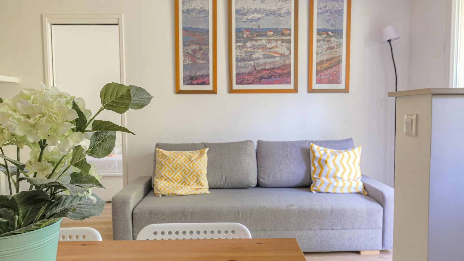 Joli Appartement A Caluire Avec Parking Et Jardin  Caluire-et-Cuire